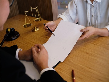 后车遇前车急变道，如何应对事故处理指南